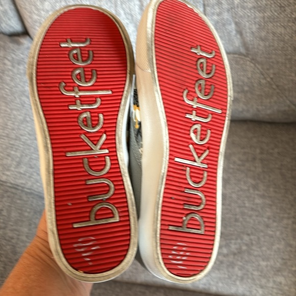 Bucket feet slip on sneakers - Picture 7 of 9